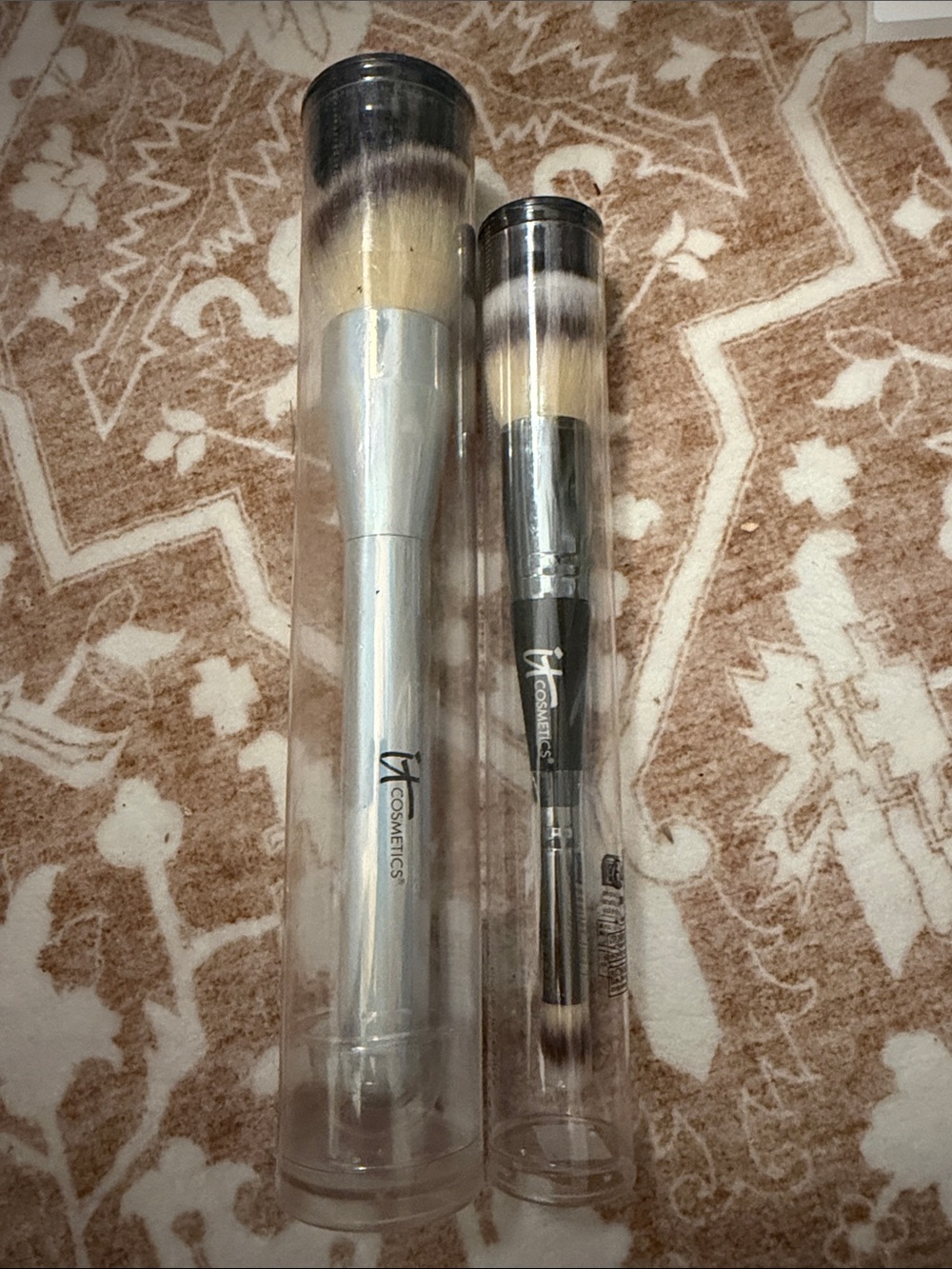 IT Cosmetics Foundation Brush & Heavenly Luxe Complexion Perfection Brush #7